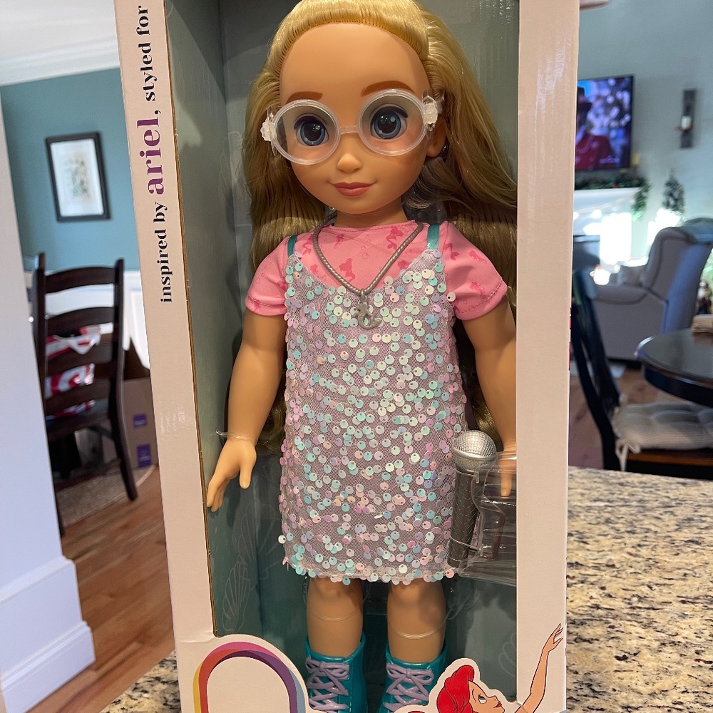 New Hard to find Disney ily 4ever 18in Ariel Inspired Doll (Taylor look-alike)